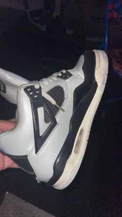 Jordan 4s