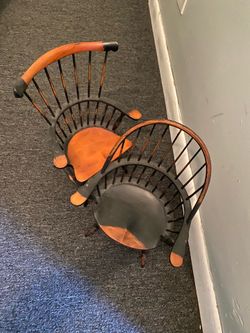 Doll chair
