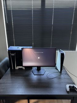 Playstation 5 & Dell monitor