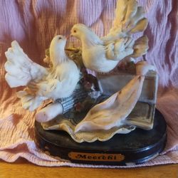 Meerchi Kissing Doves Home Decor