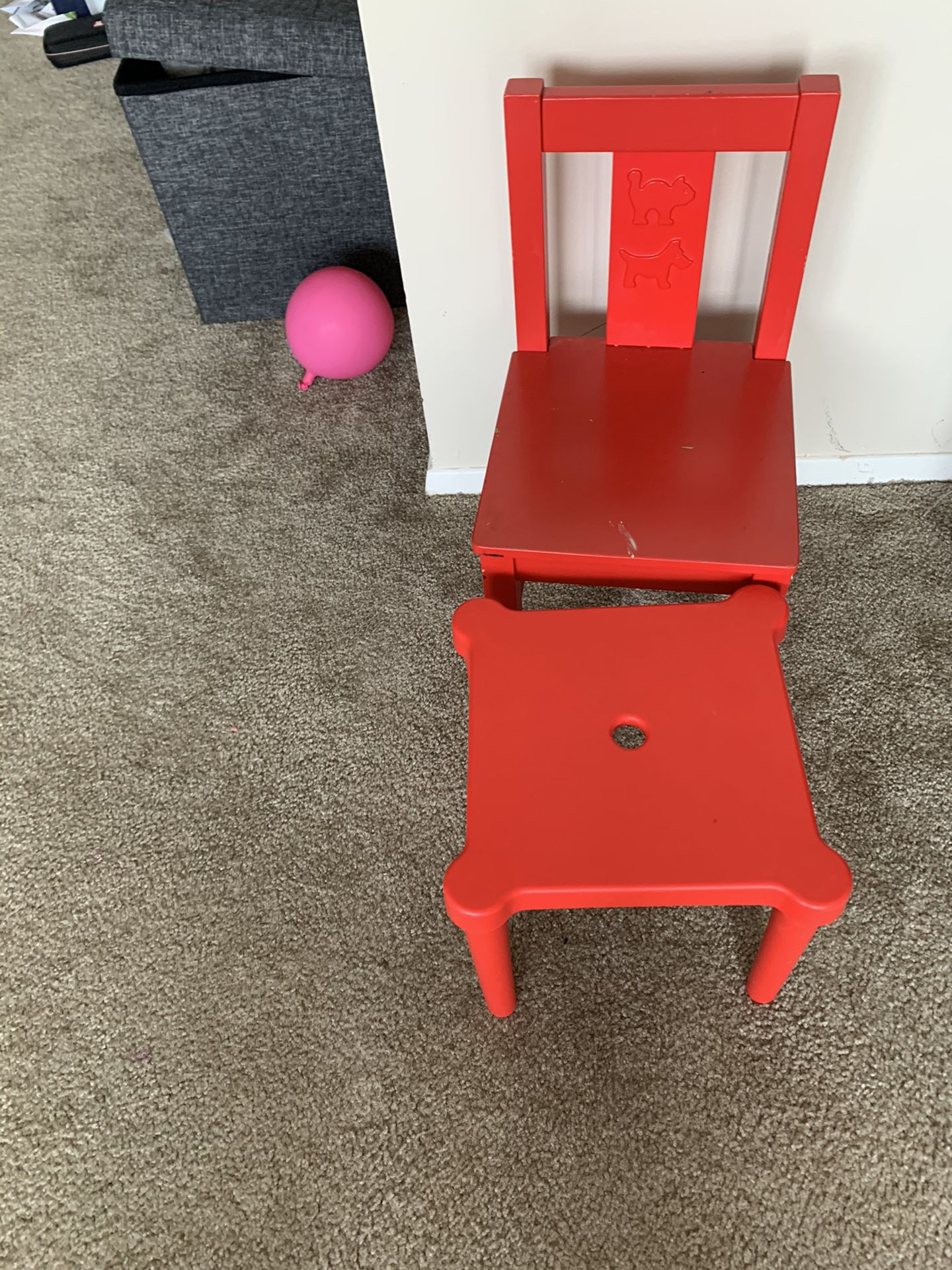 Little kids chair and stool 5$ for both
