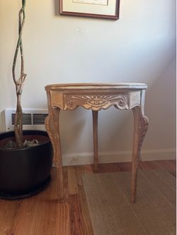 Carved Wood Antique Style Nightstand - Shabby Chic Accent Table Round