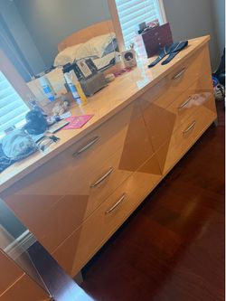 Queen Bedroom set