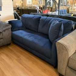 Enderlin Sofa And Loveseat 