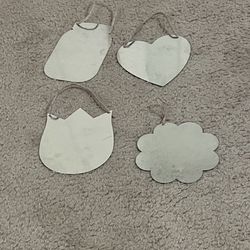 $10 For A set Of 4 Hanging Metal Decoration For Indoors Or Outdoors Pickup Gaithersburg Md20877