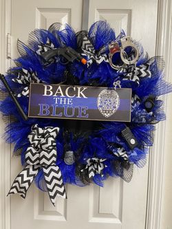 Back the blue wreath