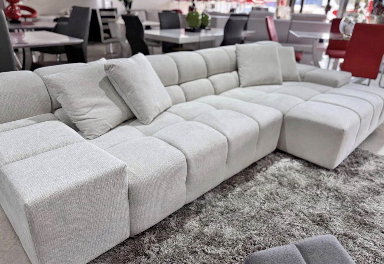 Sectional Sofá in Offer 🔥🔥🔥