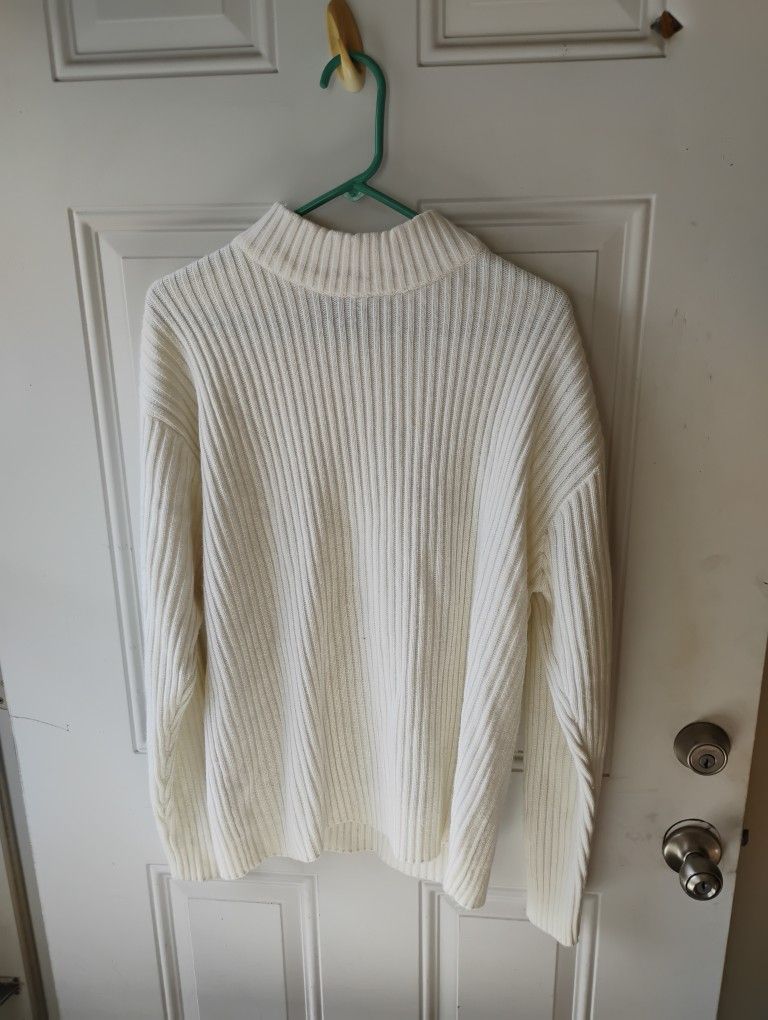 Russ Women's Crew Neck Med Sweater 