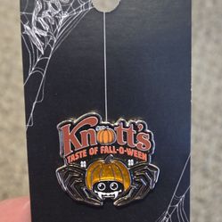 Knotts Berry Farm Collectible Pin