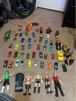 Large Hot Wheels & Toy Car Lot + WWE Figures & Toys