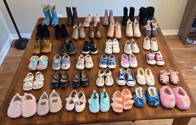 Lot of 39 Toddler Size 6 Shoes