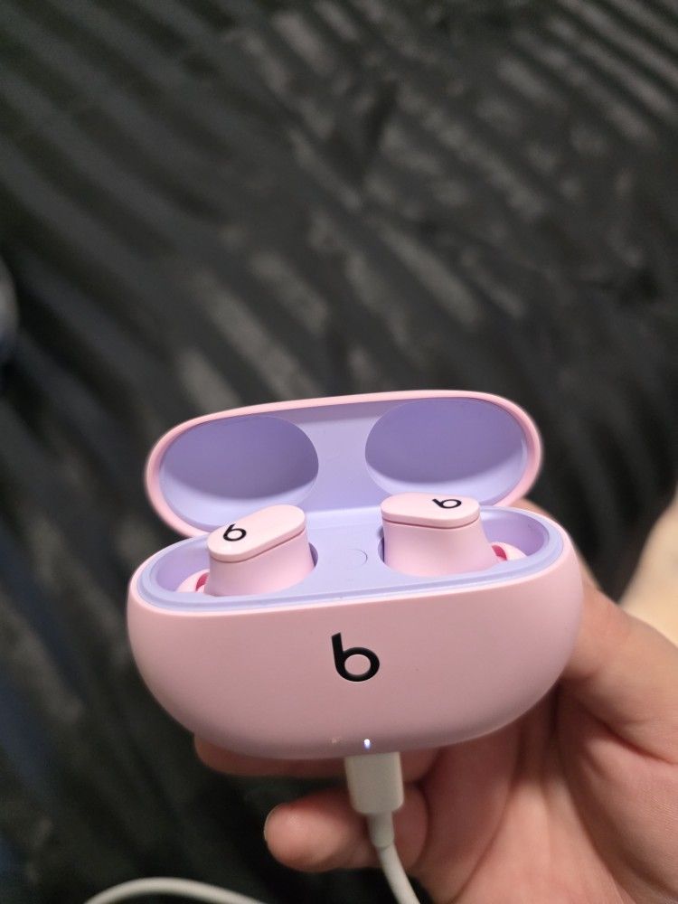 Beats Studio Buds