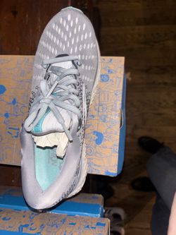 Brooks size 8 NIB Gray and Teal Running Sneaker
