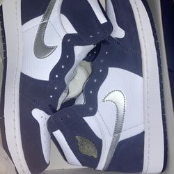 Jordan 1 Midnight Size 8.5M New