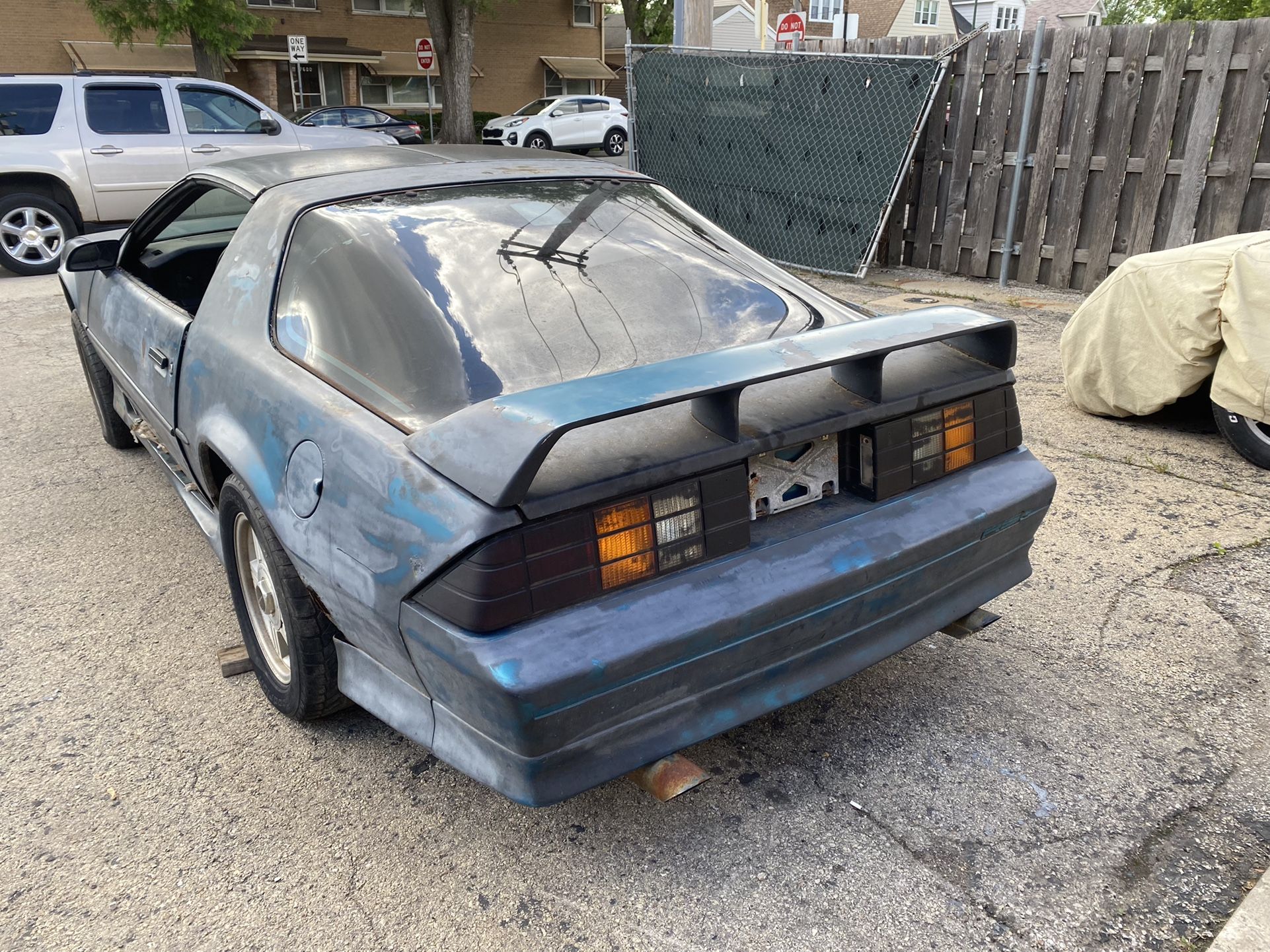 91 92 Camaro Z28 Hatch With High Rice Spoiler