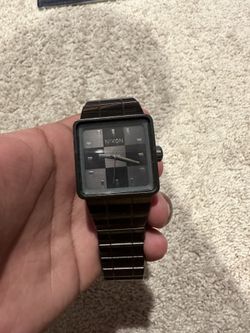 Nixon Watch