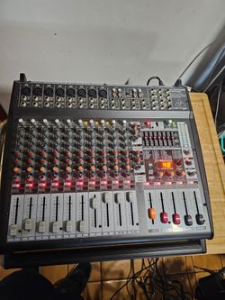 Behringer EUROPOWER PMP4000, 1600 Watt, 16 Channel, Powered Mixer With Multi FX Processor And FBQ Feedback Detection System