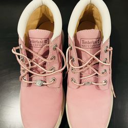Women’s size 7 pink Timberland boots
