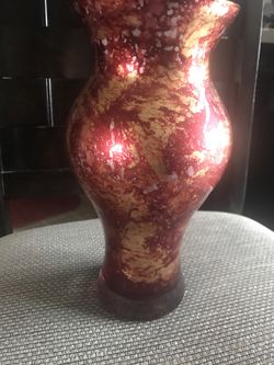 Red/gold vase