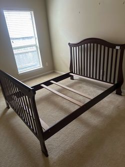 THIS IS PRISTINE FULL SIZE HEAD/FOOT BED SOLID WOOD (PALI) BED FRAME AS PICTURED (MADE IN ITALY PICK UP AT 13600 RAINWATER DR PEARLAND, TX