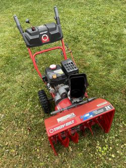Troy Bilt Storm Snow Blower
