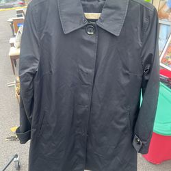 Michael Kors Women's Small Petite Size Soft Shell Jacket Raincoat, Black.
