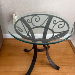 Set of 3 living room tables/ coffee tables