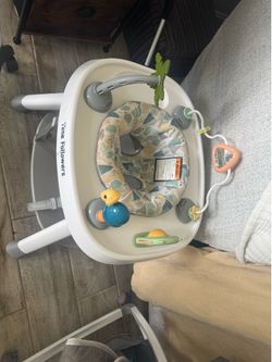 Baby Activity Center / Exersaucer (“Time Followers”)