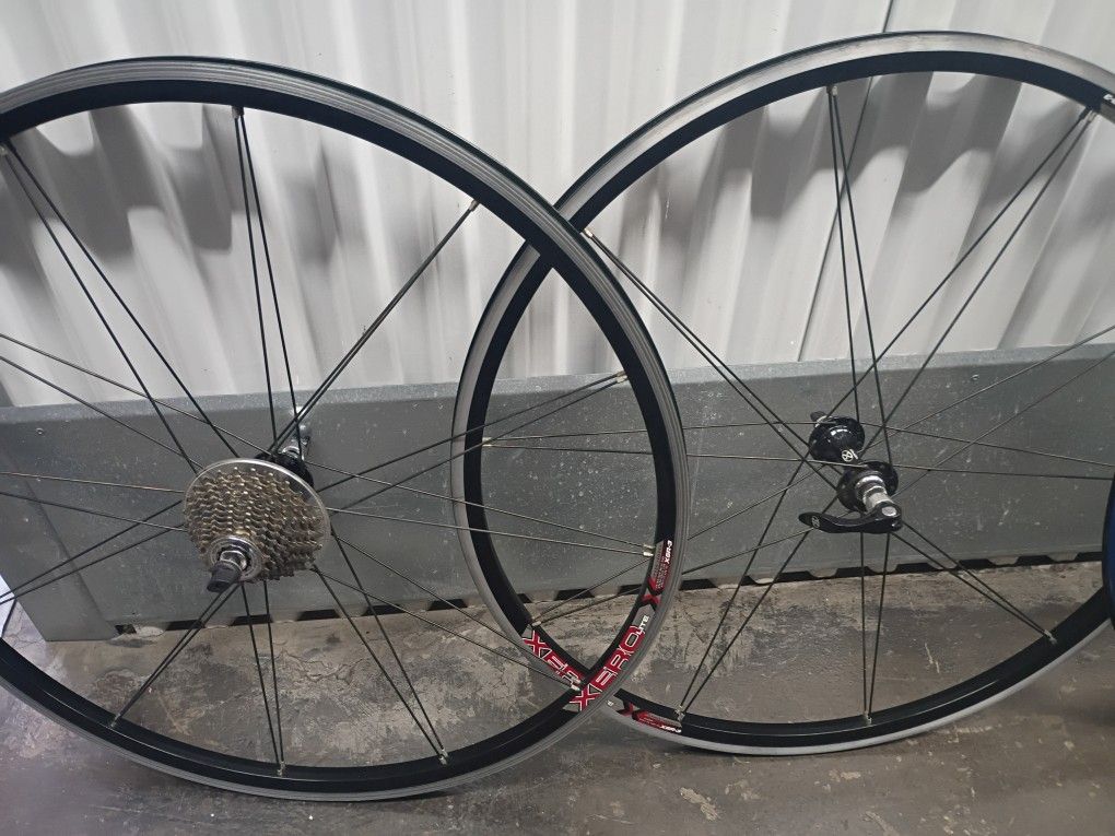 XERO LITE Xsr-3 Wheel Set 700c $120