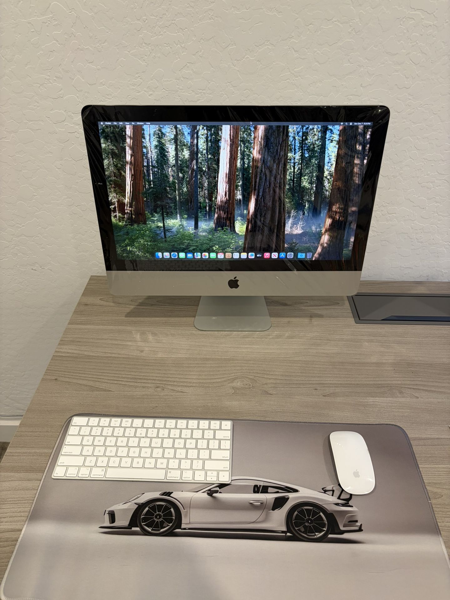 2019 iMac Still In like new condition