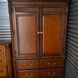 TV Armoire 