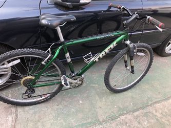 Trek mountain bike medium size