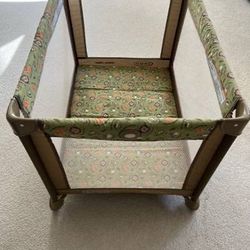 Graco Pack N Play Playpen Portable Baby Play Yard Safari Animals