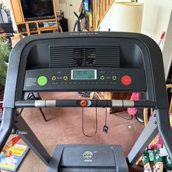 Gold’s Gym 450 Treadmill for Sale