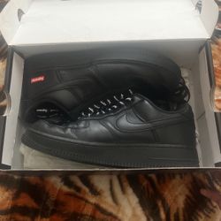 Black Air Forces Supreme