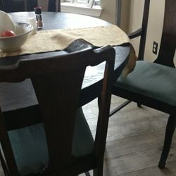 Antique dinning table $60