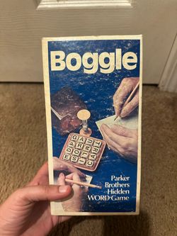 Vintage 1976 boggle board game