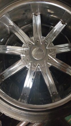 DCenti Rims 24" With Tires