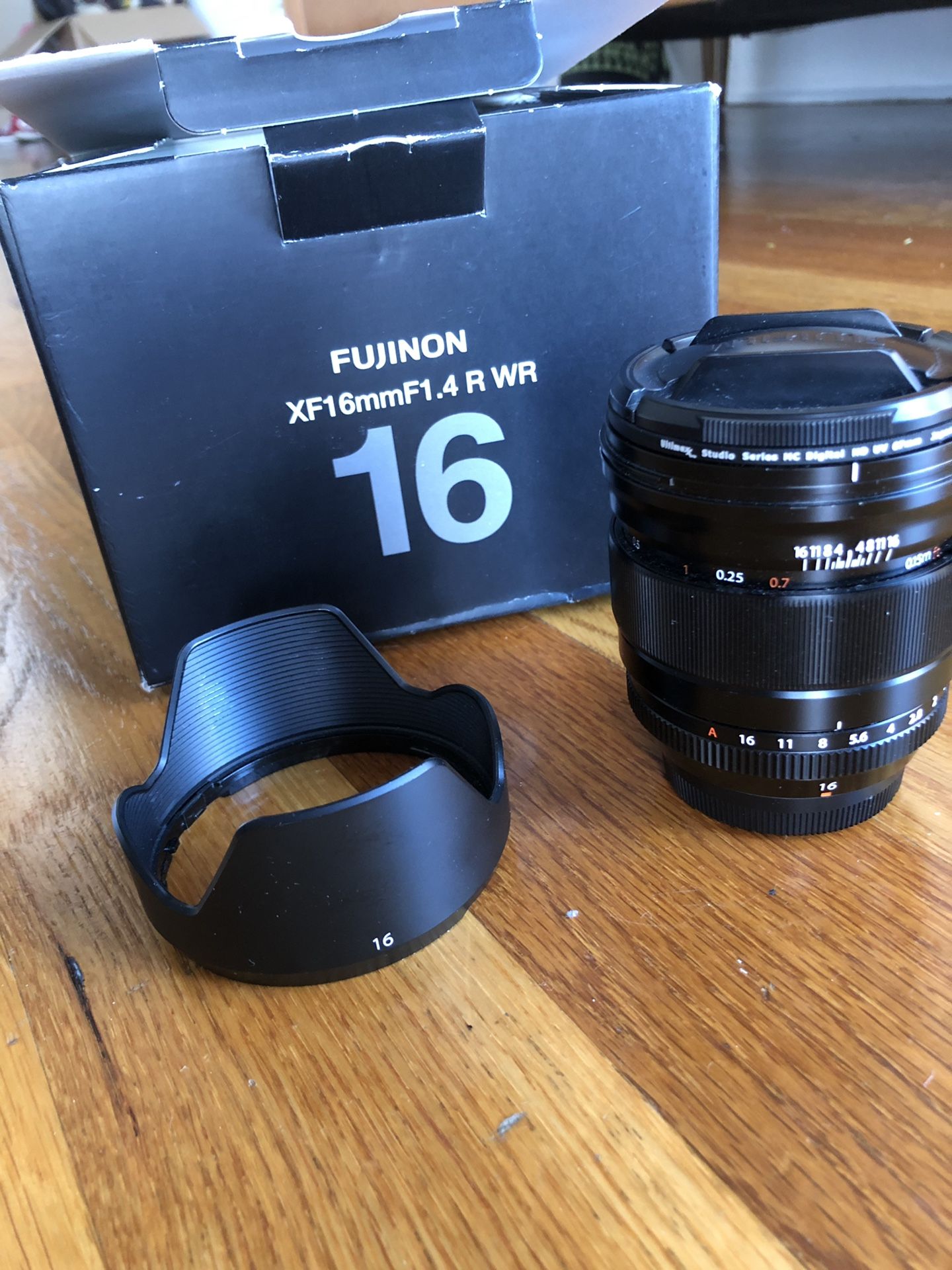 Fuji Fujinon XF 16mm 1.4 lens