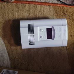 Kidde Carbon Monoxide Detector, Propane, Natural, Methane, & Explosive Gas Alarm, Plug-In Wall with 9-Volt Battery Backup, Digital LED Display

