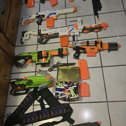 6 Nerf Gun Plus Accessories