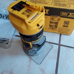 New Dewalt XR Compact Router 20V  - Tool Only 