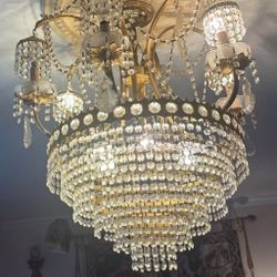 Beautiful 6 Light Wedding Cake Design Chandelier 