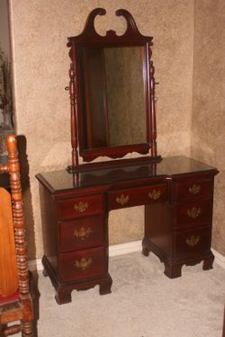 (NEW PRICE) Vintage Chippendale Bedroom Set (2 Pieces)