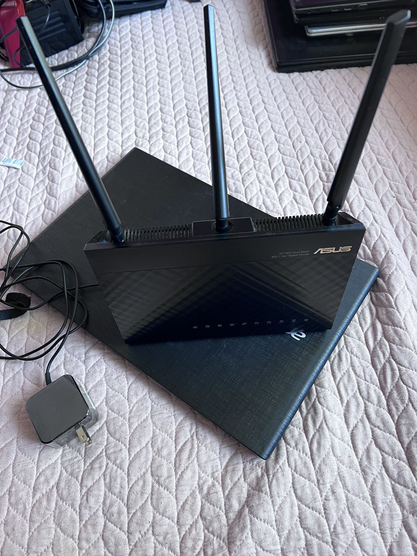 Asus Router. AC1900