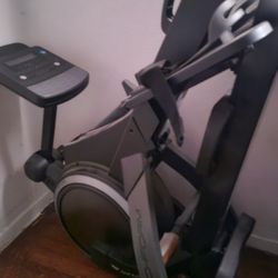 PRO-FORM ROWING MACHINE 