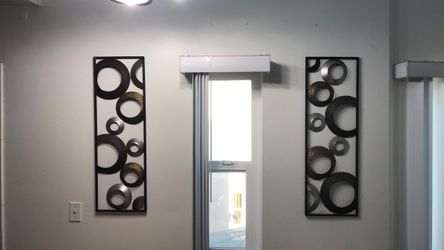 Metal Circle Wall Art Panels – Set of 2