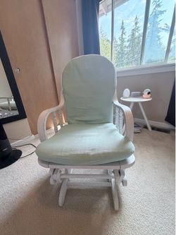 Gliding rocking chair
