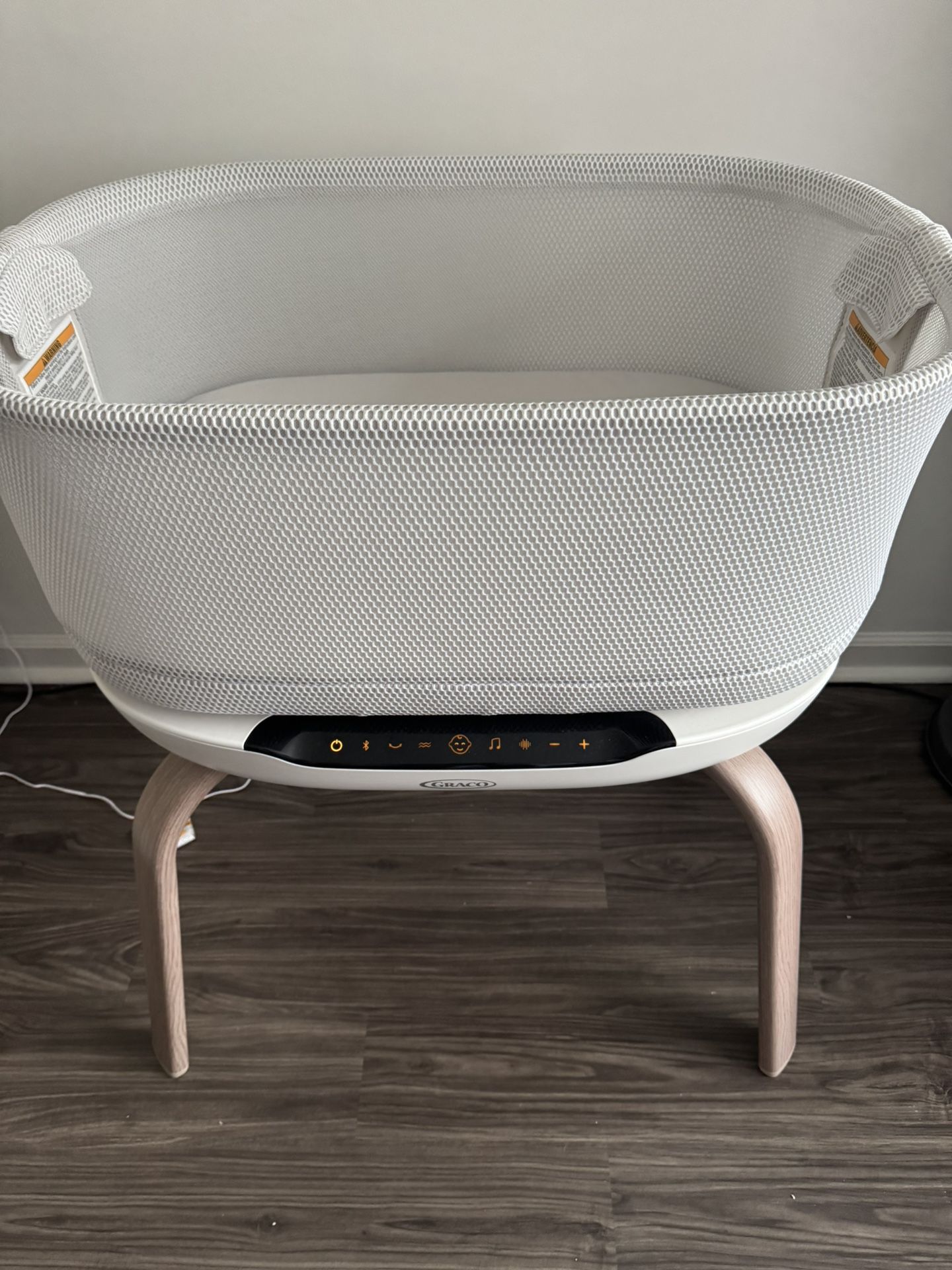 Graco SmartSense Soothing Bassinet