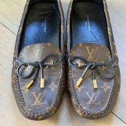 Louis Vuitton Dauphine leather flats loafers size 38.5